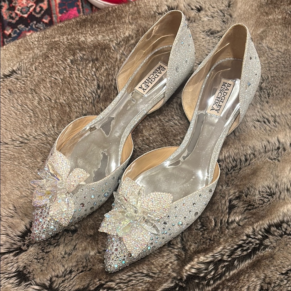 Badgley Mischka Women's Silver Glitter Heels